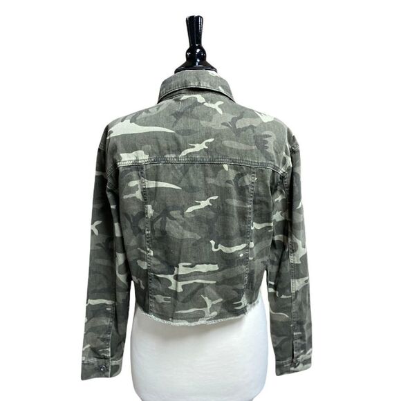 Working Title Denim Camo Frayed Crop Jacket Size Medium NWT - Picture 2 of 6